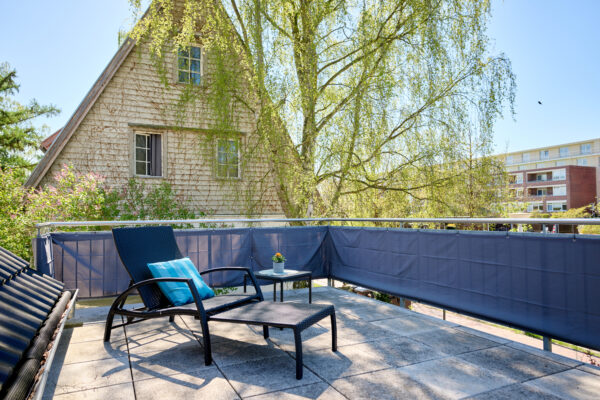 Liegestuhl Dachterrasse Trave Ufer Moba Travel